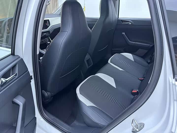 Volkswagen Polo, 2023 — фото 8 из 9