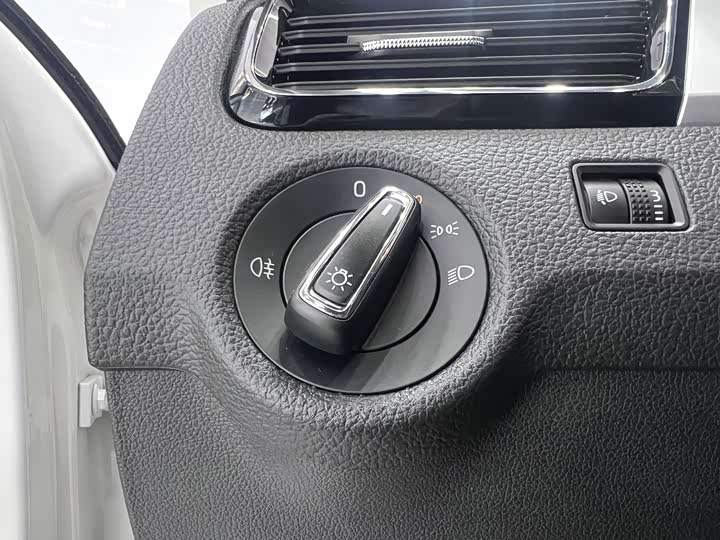 Skoda Rapid, 2022 — фото 9 из 9