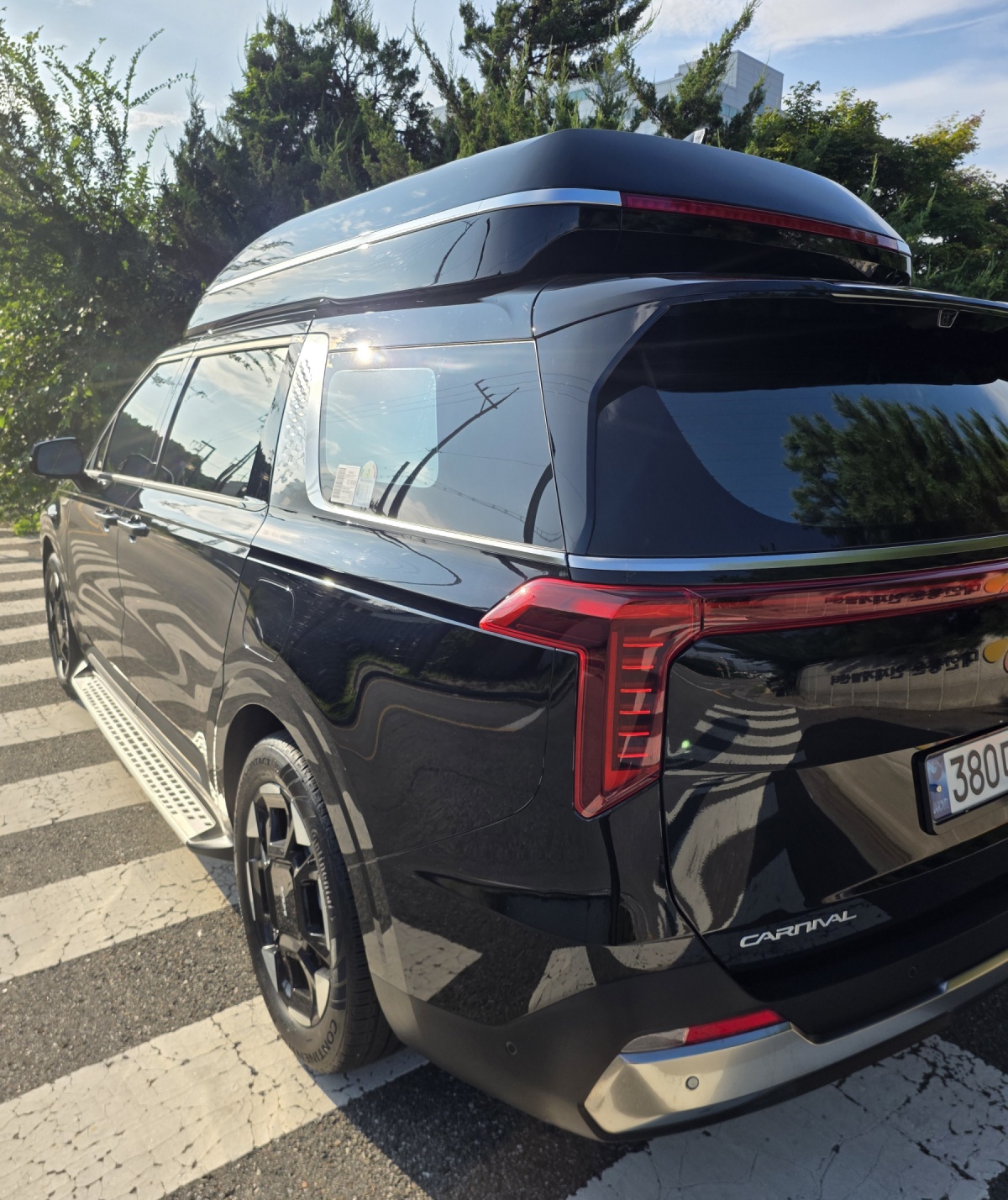Kia Carnival, 2024 — фото 2 из 10
