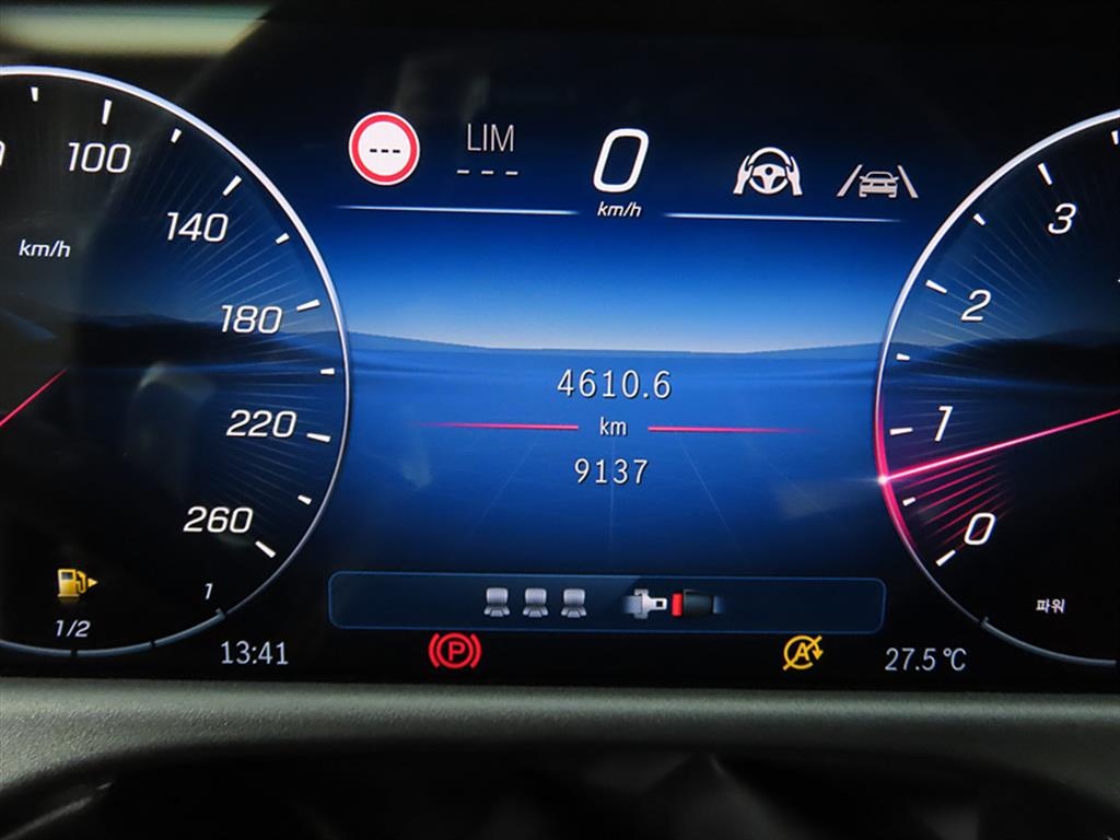 Mercedes-Benz E-Class, 2025 — фото 8 из 12
