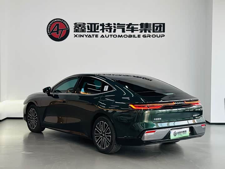 Geely Galaxy Starshine 8 EM-i, 2025 — фото 4 из 9