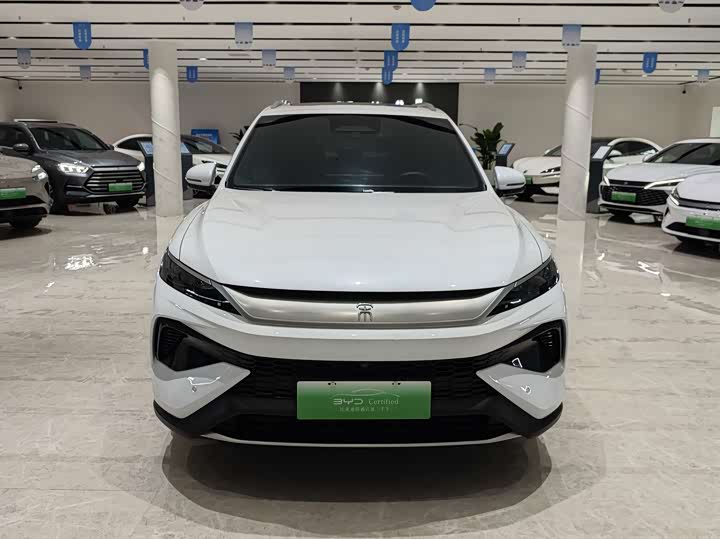 BYD Song Pro Hybrid, 2024 — фото 2 из 9