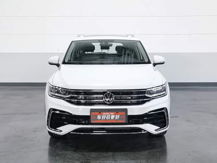 Volkswagen Tiguan L Pro, 2024 — фото 3 из 9