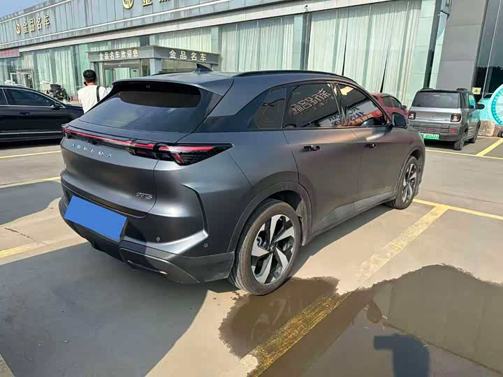 BAIC Arcfox Alpha T5, 2026 — фото 3 из 7