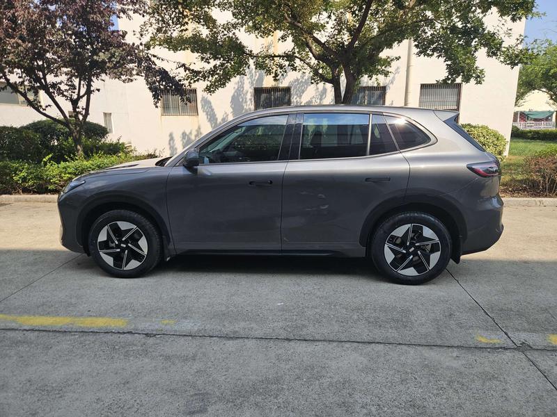 Geely Galaxy E5, 2025 — фото 4 из 12