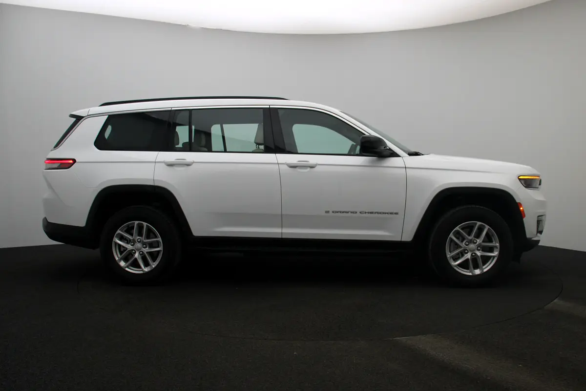 Jeep Grand Cherokee, 2024 — фото 3 из 10