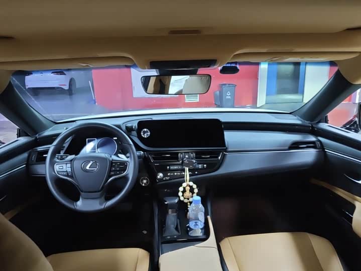 Lexus ES, 2024 — фото 3 из 3