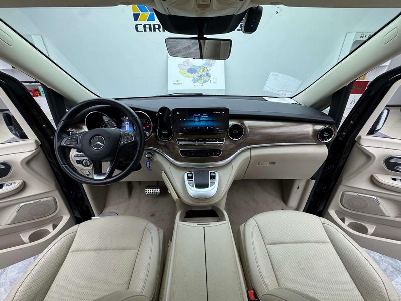 Mercedes-Benz V-Class, 2022 — фото 6 из 12