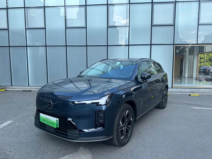 Volvo XC70 Hybrid, 2025 — купить в Санкт-Петербурге под ключ