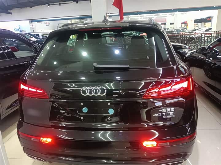 Audi Q5L, 2023 — фото 4 из 9