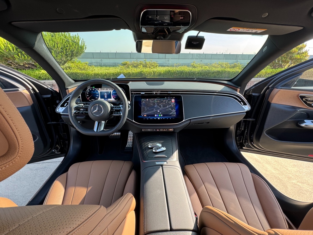 Mercedes-Benz E-Class, 2025 — фото 6 из 12