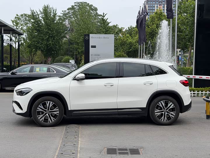 Mercedes-Benz GLA-Class, 2024 — фото 8 из 9