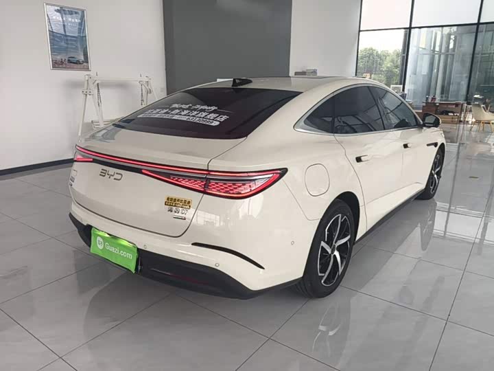 BYD Seal 07 DM-i Hybrid, 2025 — фото 7 из 9
