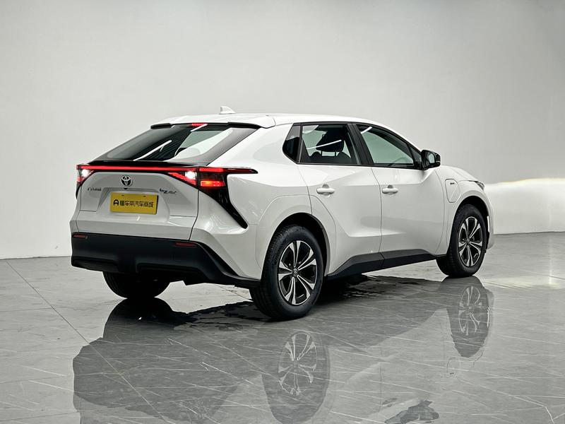 Toyota bZ4X Platinum, 2026 — фото 7 из 12