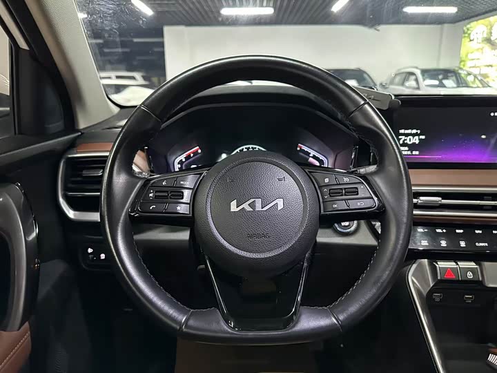 Kia Sportage GT-line, 2023 — фото 10 из 12