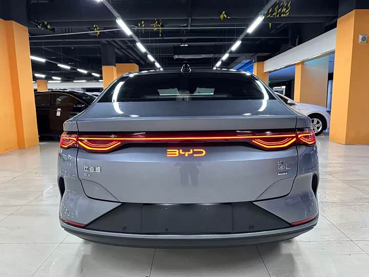 BYD Qin L, 2025 — фото 7 из 9