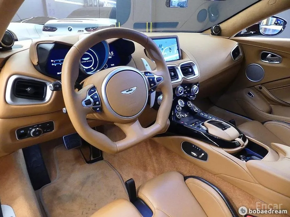 Aston Martin Vantage, 2022 — фото 4 из 12