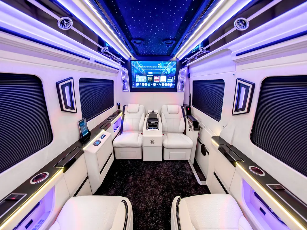Mercedes-Benz Sprinter, 2023 — фото 2 из 10