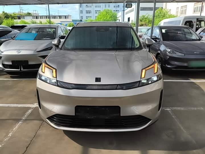 Lynk & Co 08 EM-P Hybrid, 2024 — фото 3 из 9