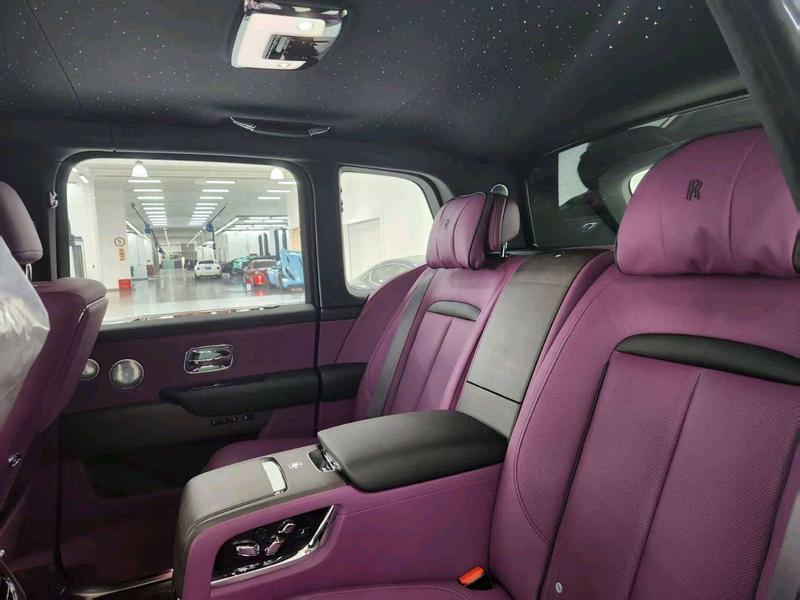Rolls-Royce Cullinan, 2023 — фото 7 из 8