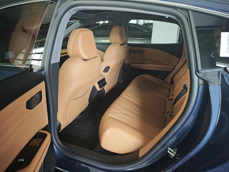 Geely Galaxy Starshine 8 EM-i, 2025 — фото 9 из 10