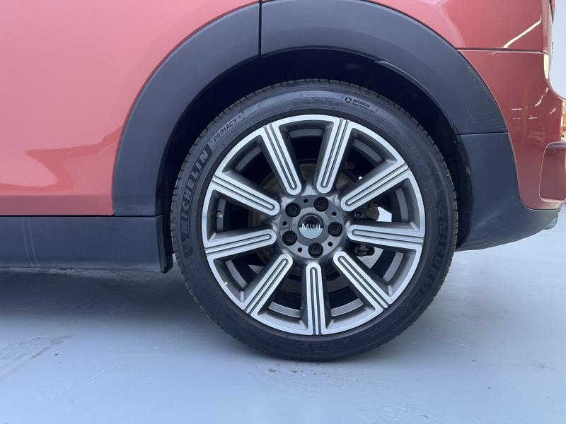 Mini Clubman, 2022 — фото 11 из 12