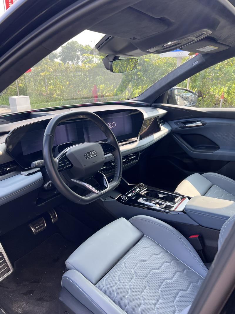 Audi Q6L e-tron, 2025 — фото 6 из 8