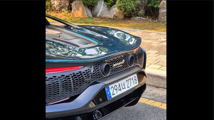 McLaren Artura, 2023 — фото 9 из 12