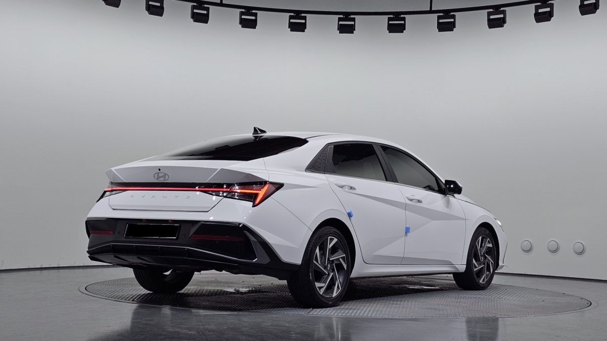 Hyundai Avante, 2023 — фото 2 из 12