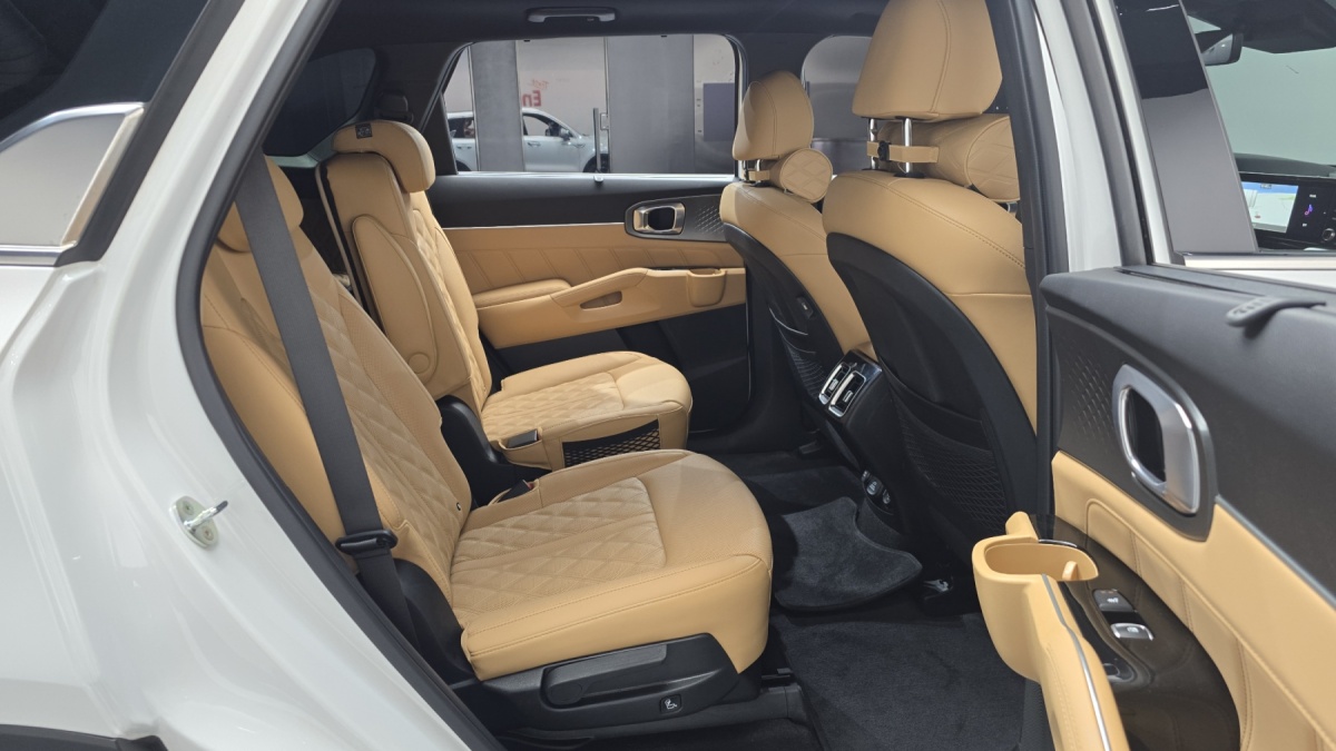 Kia Sorento, 2022 — фото 11 из 12