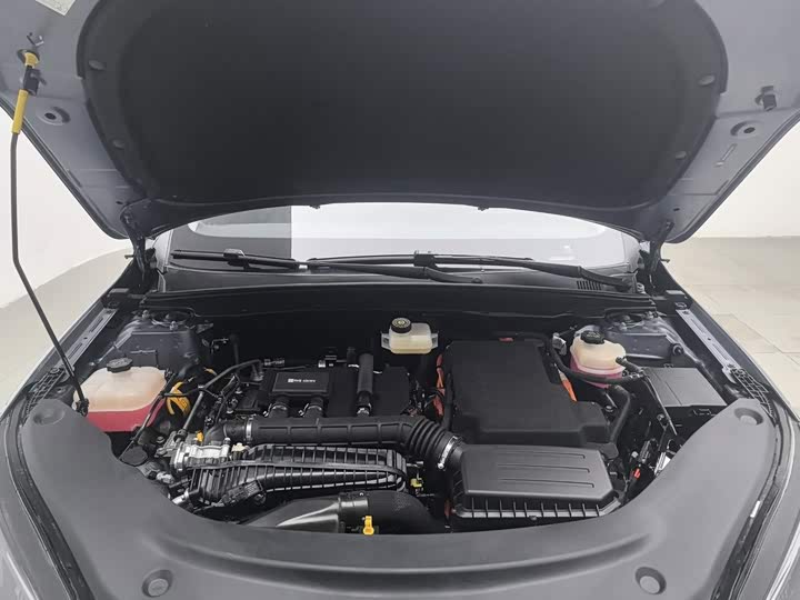 BYD Seal 05 DM-i Hybrid, 2025 — фото 6 из 9