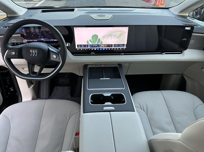 Buick OMPV, 2025 — фото 9 из 12
