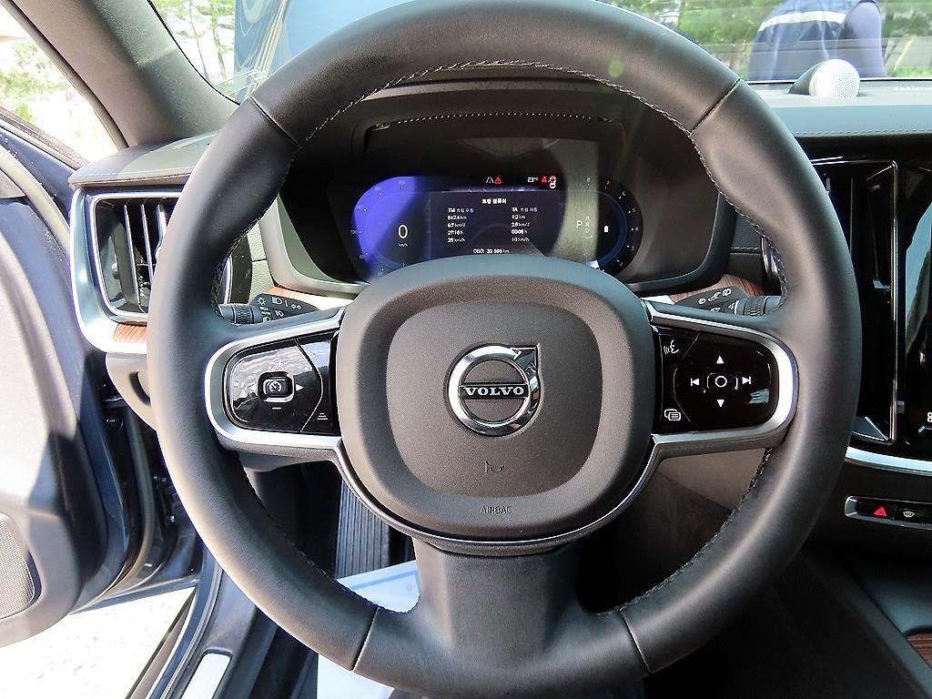 Volvo V60, 2022 — фото 7 из 12