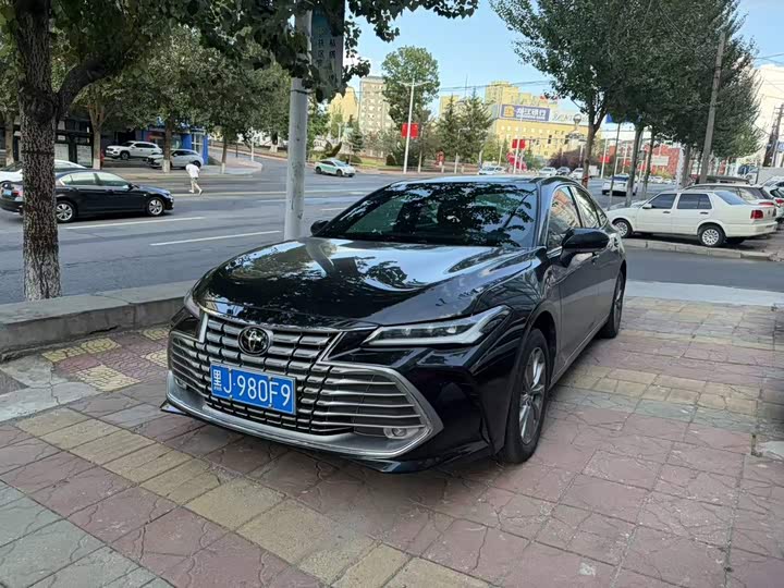 Toyota Avalon, 2025 — фото 2 из 9