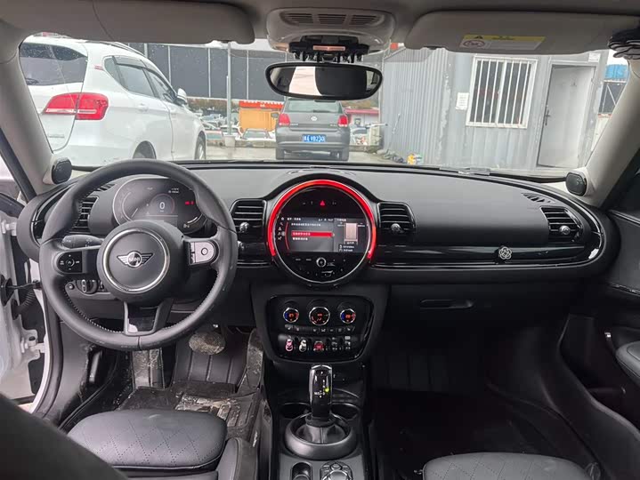 Mini Clubman, 2023 — фото 5 из 9