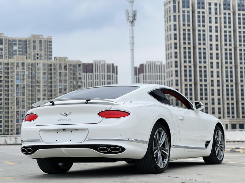 Bentley Continental GT, 2024 — фото 6 из 12