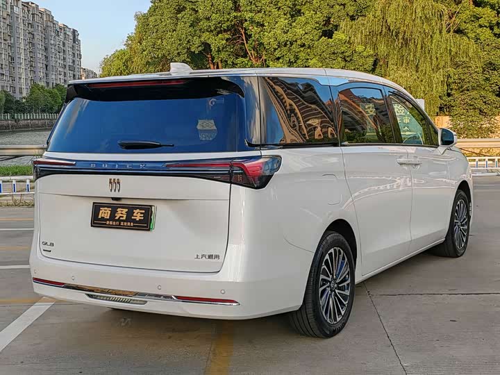 Buick GL8 Hybrid, 2025 — фото 3 из 9