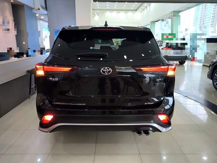 Toyota Crown Kluger, 2025 — фото 6 из 9