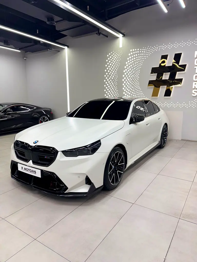 BMW M5, 2025 — фото 5 из 10