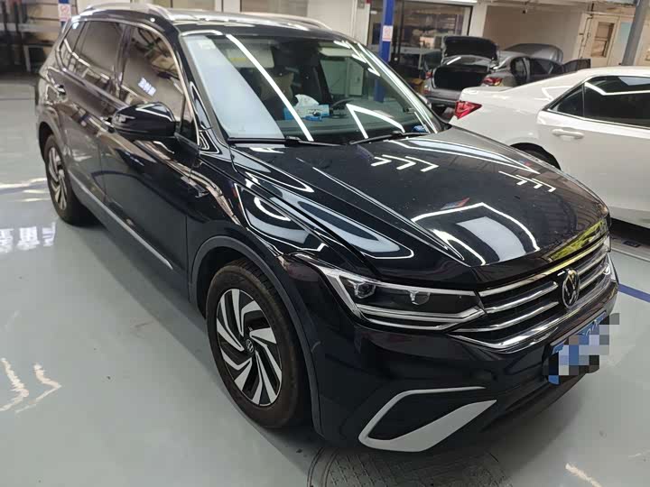 Volkswagen Tiguan L Pro, 2023 — фото 3 из 7