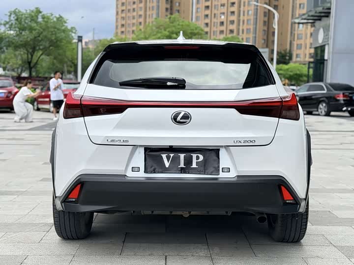 Lexus UX, 2022 — фото 3 из 9