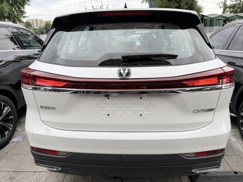 Changan CS75, 2025 — фото 4 из 12