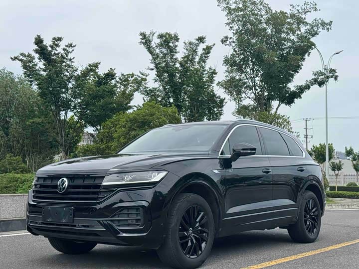 Volkswagen Touareg, 2022 — купить в Саратове под ключ