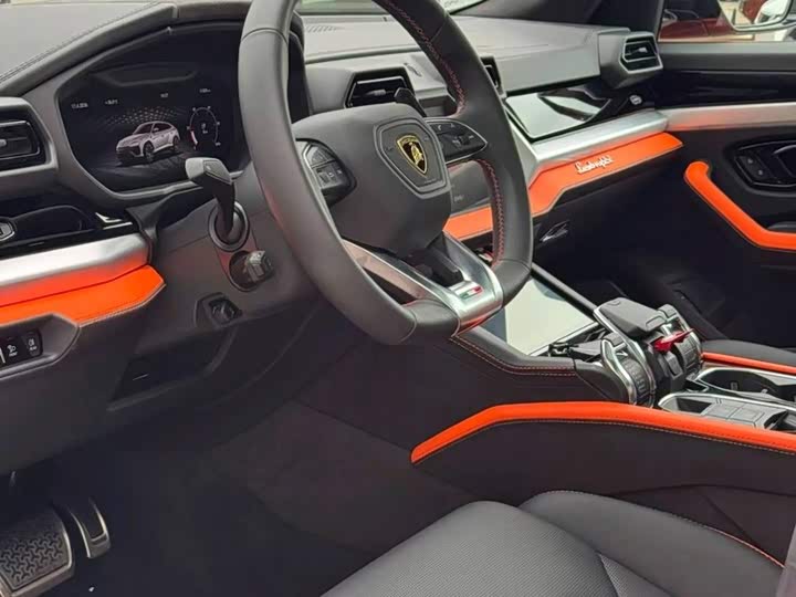 Lamborghini Urus SE, 2026 — фото 6 из 9