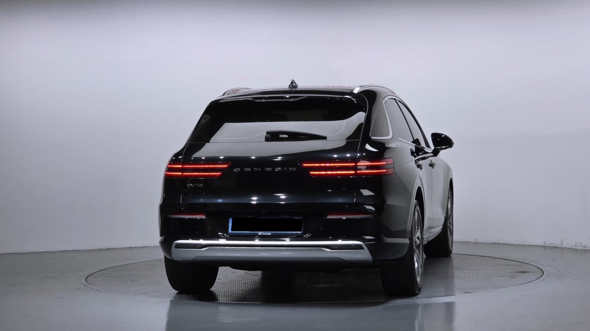 Genesis GV70, 2022 — фото 4 из 12