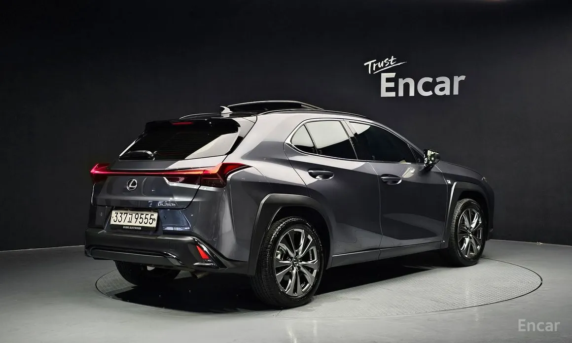 Lexus UX, 2023 — фото 2 из 12