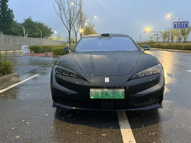 BYD Yangwang U7, 2025 — фото 2 из 12