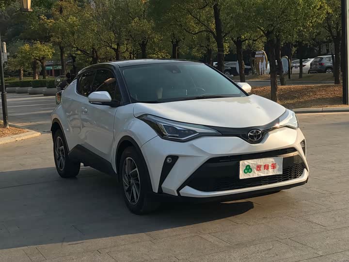 Toyota C-HR, 2022 — фото 3 из 9
