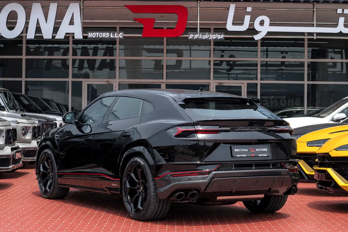 Lamborghini Urus, 2024 — фото 2 из 10