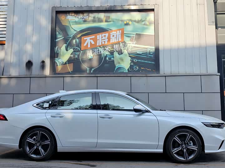 Honda Inspire Hybrid, 2024 — фото 2 из 9